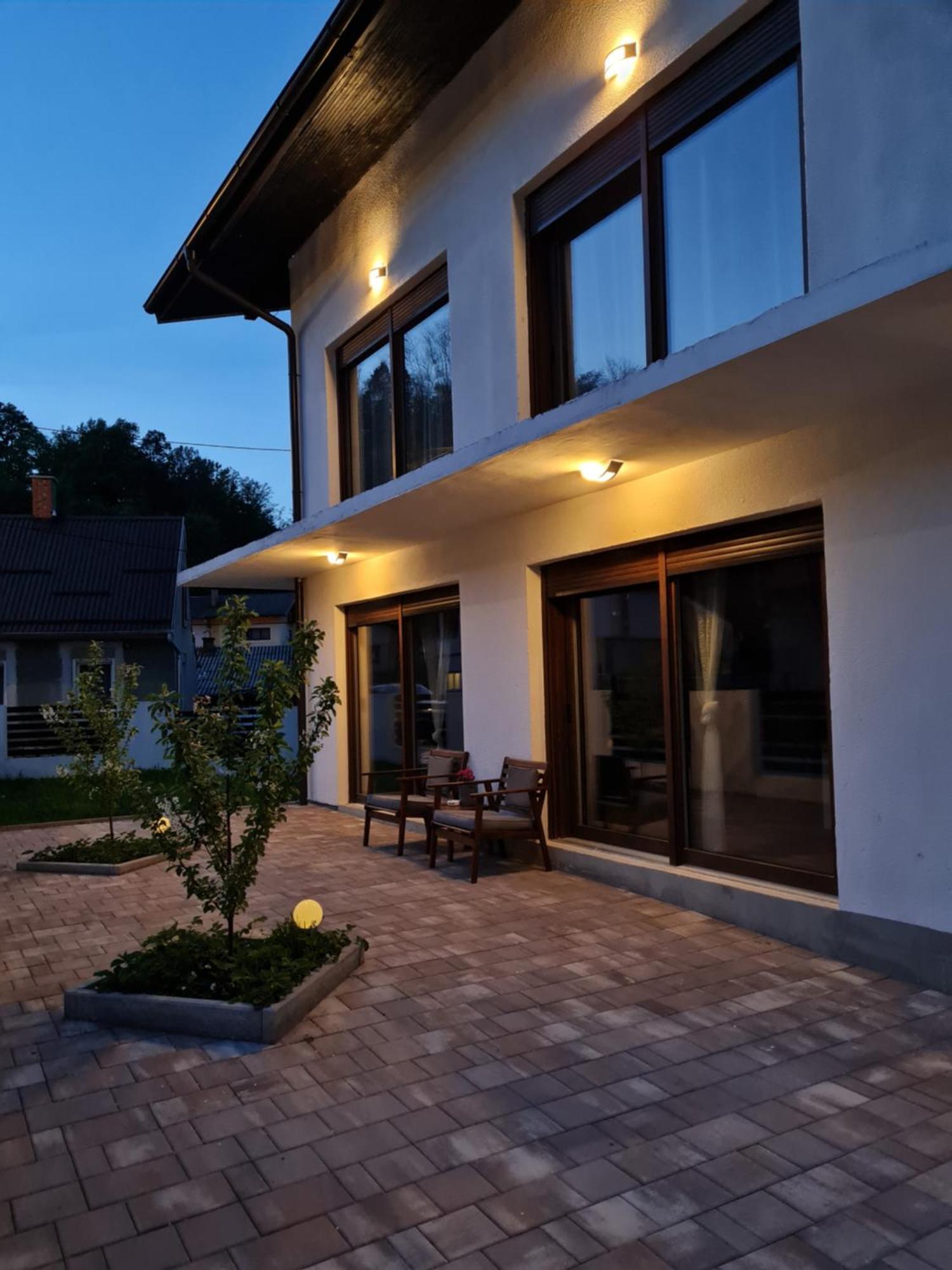 Old Town Road Apartment Karlovac Exterior photo