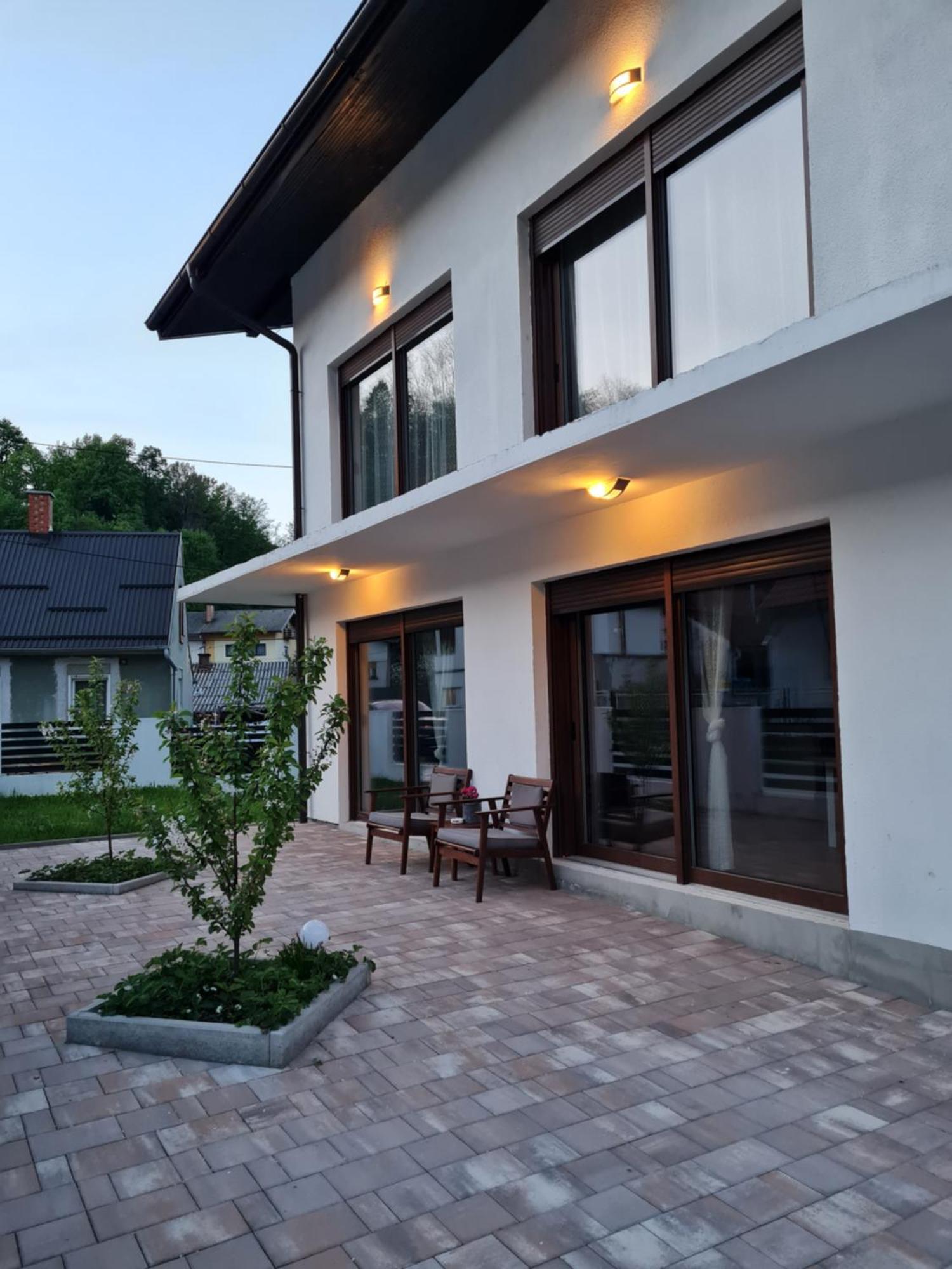 Old Town Road Apartment Karlovac Exterior photo
